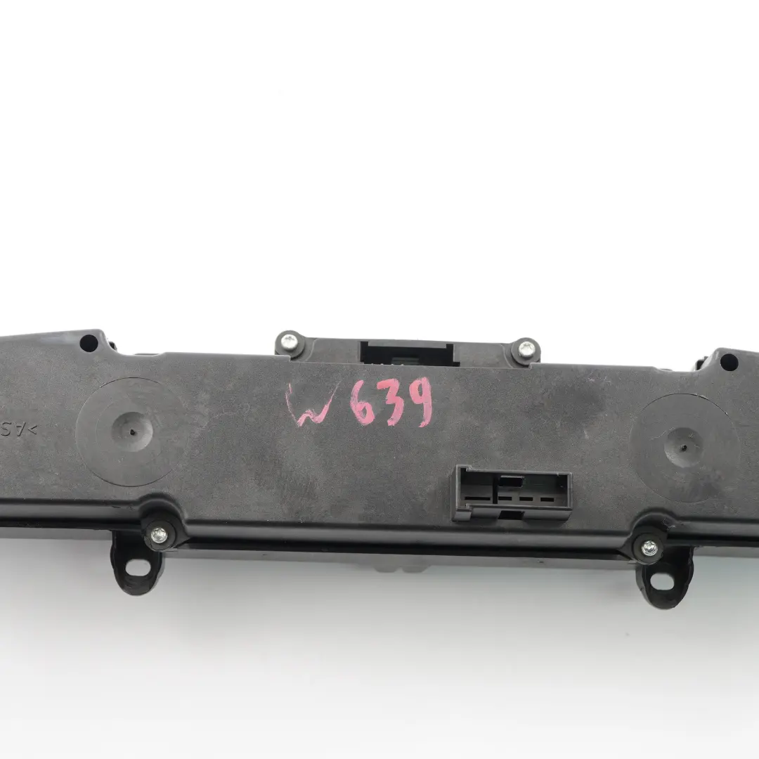 VitoInterruttore del pannello di controllo del cruscotto ASR PDC per Mercedes W639 con numero di parte A6395454907 Mercedes W639 VitoInterruttore del pannello di controllo del cruscotto ASR PDC - SKU A6395454907 - Numero di parte A6395454907