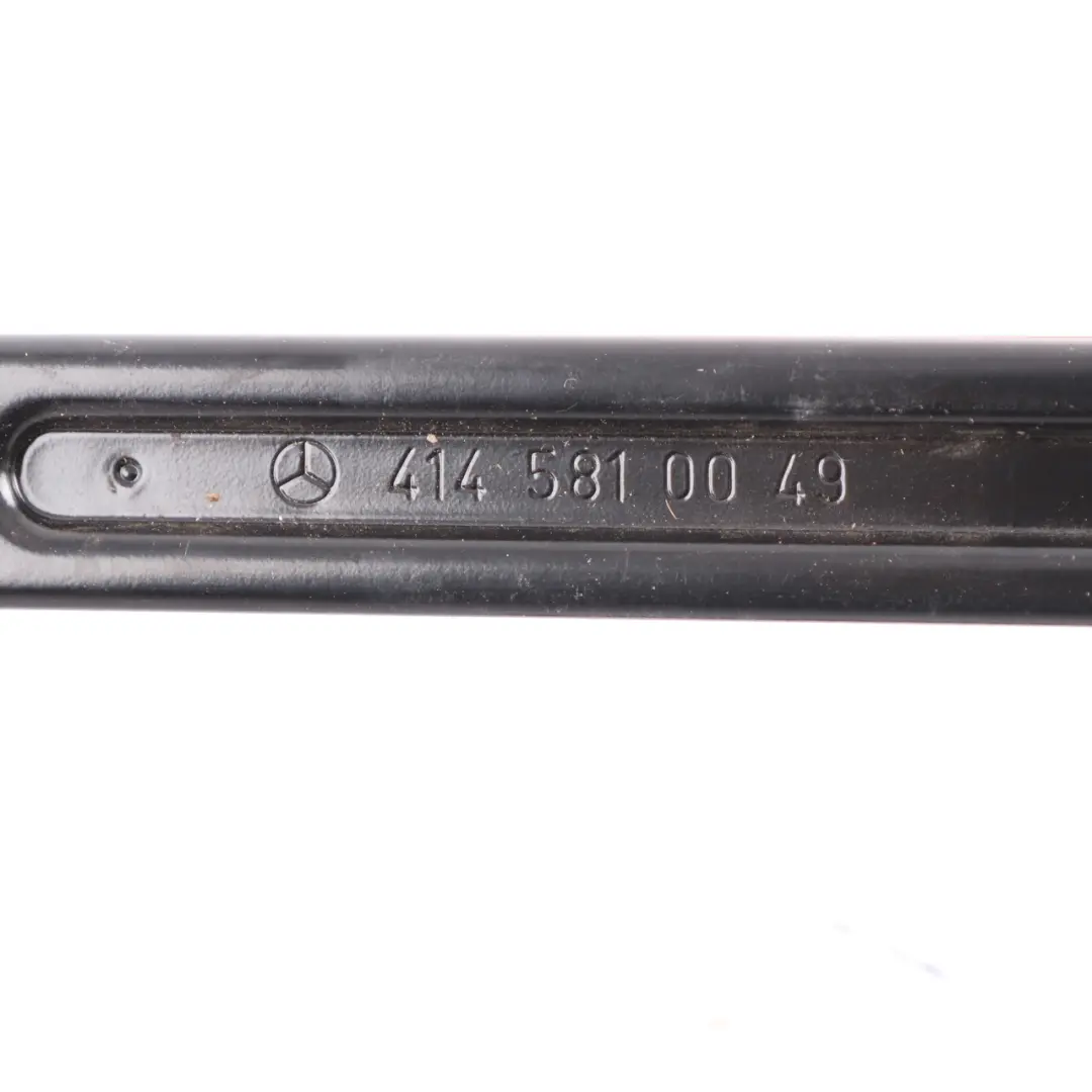 Werkzeugkoffer Reparatur Schraubenschlüssel Haken A6395800103 für Mercedes W639 mit Teilenummer A6395800199 Mercedes W639 Werkzeugkoffer Reparatur Schraubenschlüssel Haken A6395800103 - SKU A6395800199 - Teilenummer A6395800199