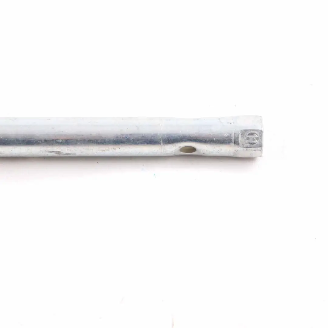 Mercedes Vito Viano W639 Socket Wrench Tool Kit - SKU A6395810501 - Part number A6395810501