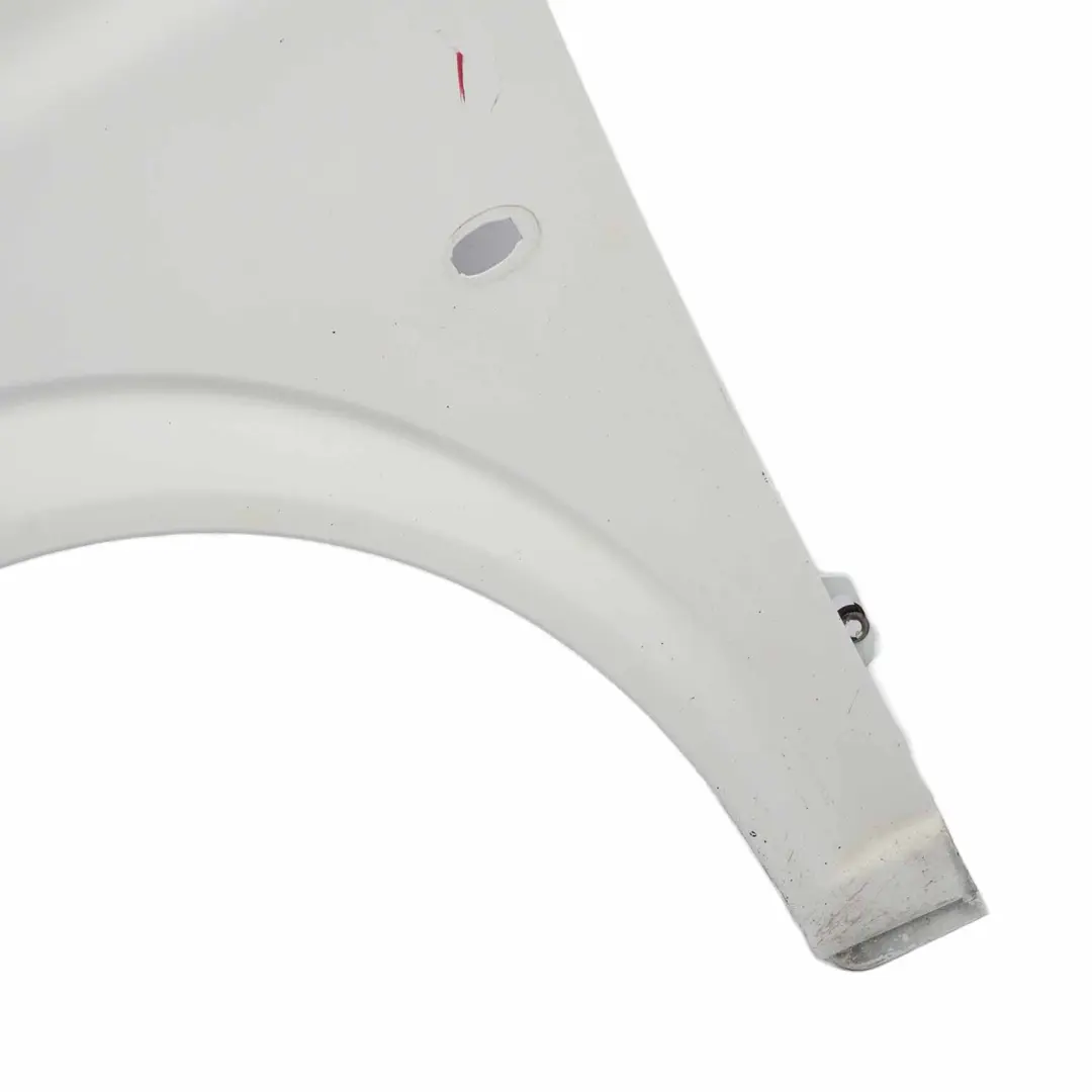 Panneau d'aile avant gauche, blanc alpin - 9147 pour Mercedes Vito W639 à propos du numéro de pièce A6396305107 Mercedes Vito W639 Panneau d'aile avant gauche, blanc alpin - 9147 - SKU A6396305107-ARW4 - Numéro de pièce A6396305107