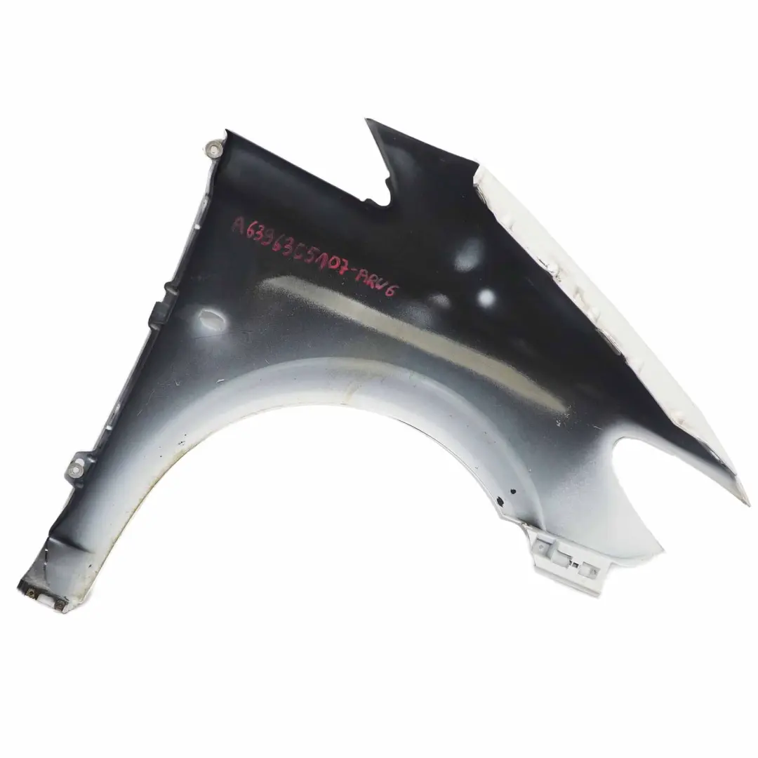 Panel Delantero Izquierdo Guardabarros Arctic White - 9147 para Mercedes Vito W639 con número de pieza A6396305107 Mercedes Vito W639 Panel Delantero Izquierdo Guardabarros Arctic White - 9147 - SKU A6396305107-ARW6 - Número de pieza A6396305107