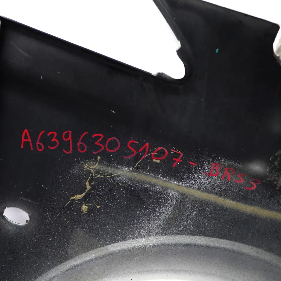 Mercedes W639 Embellecedor Guardabarros Lado Izquierdo Brilliant Silver 9744 - SKU A6396305107-BRS3 - Número de pieza A6396305107
