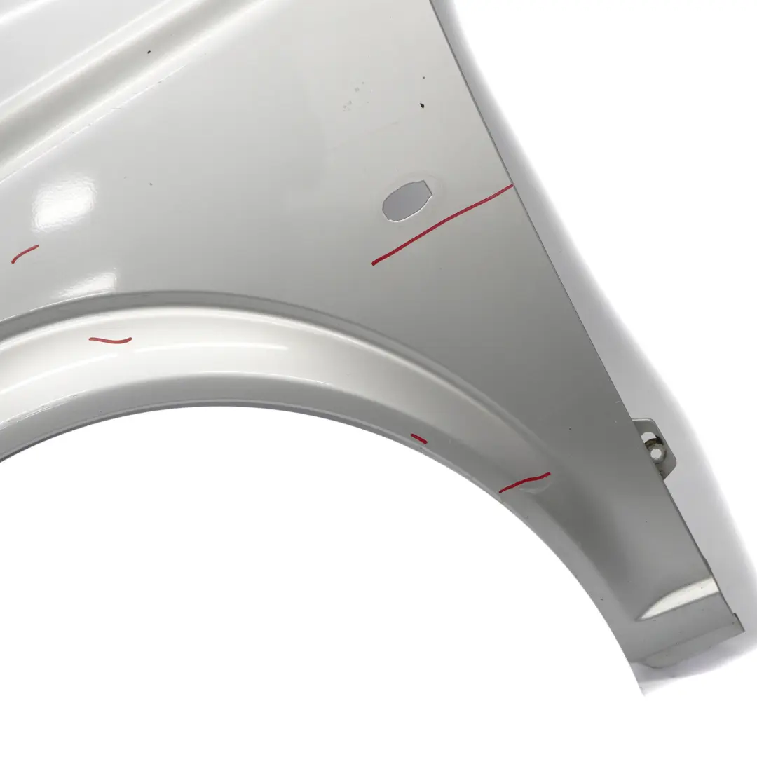 Kotflügelverkleidung vorne links Brilliant Silver 9744 für Mercedes W639 mit Teilenummer A6396305107 Mercedes W639 Kotflügelverkleidung vorne links Brilliant Silver 9744 - SKU A6396305107-BRS4 - Teilenummer A6396305107