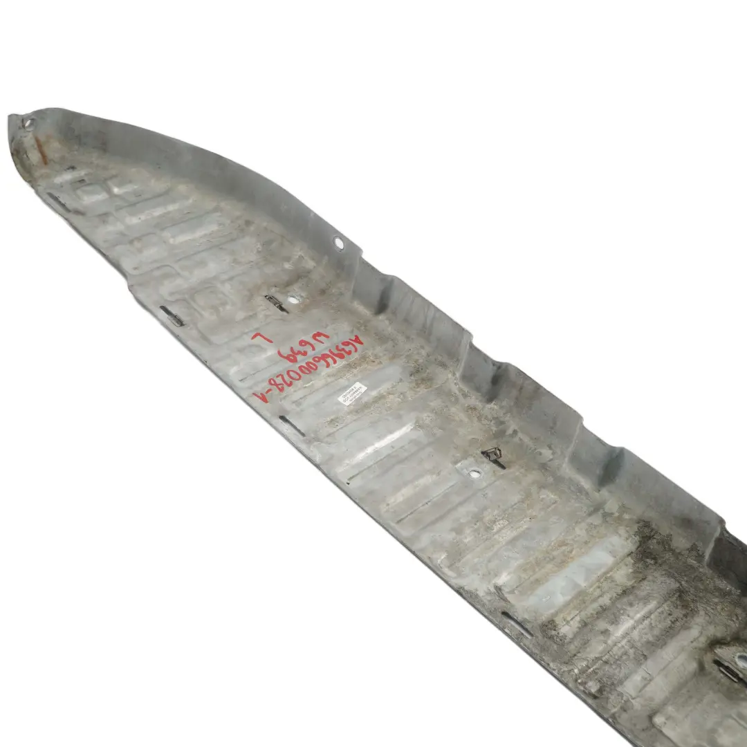 bas de porte coulissante gauche pour Mercedes Vito W639 à propos du numéro de pièce A6396600028 Mercedes Vito W639 bas de porte coulissante gauche - SKU A6396600028-1 - Numéro de pièce A6396600028