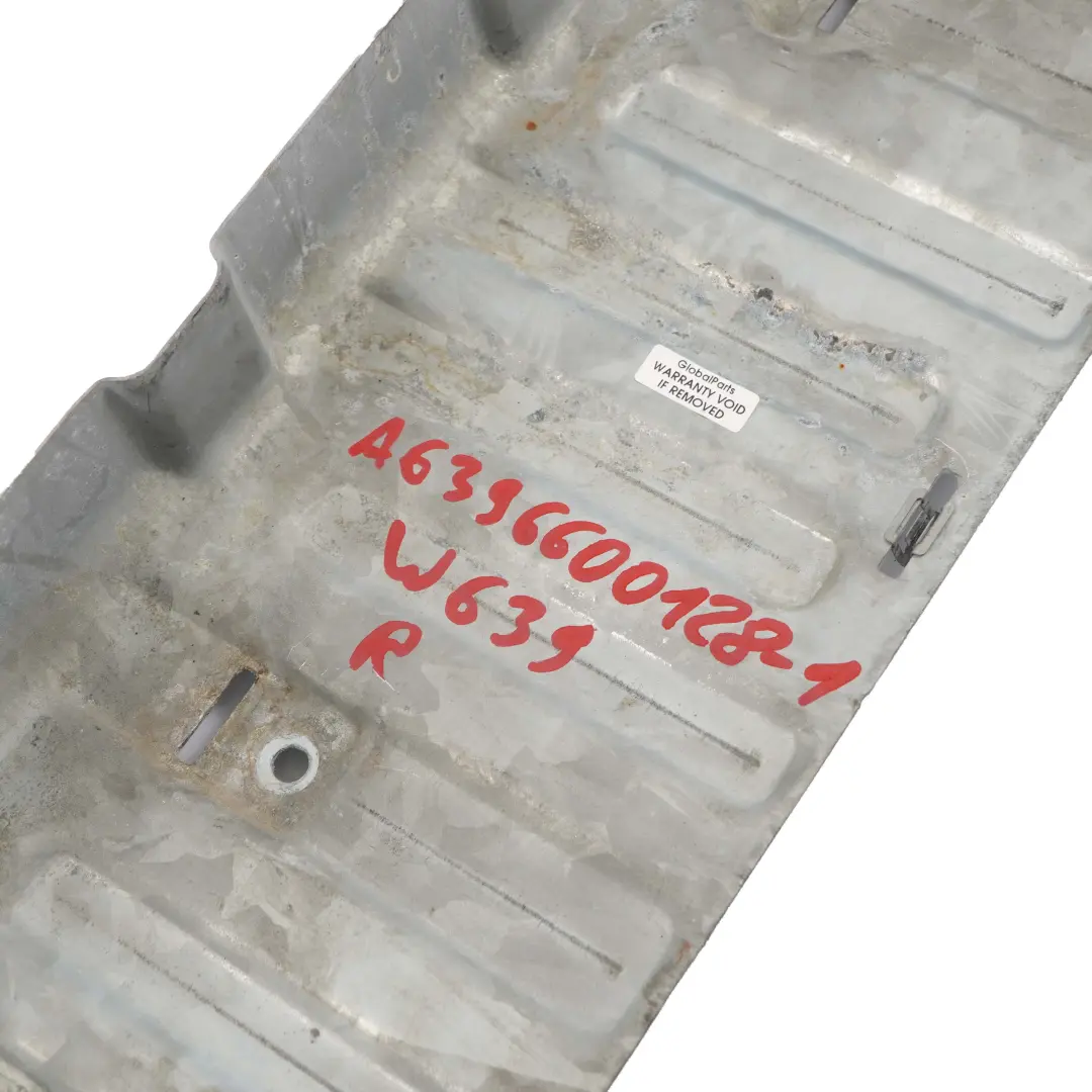 Stopień Próg Drzwi Prawy do Mercedes Vito W639 o numerze A6396600128 Mercedes Vito W639 Stopień Próg Drzwi Prawy - SKU A6396600128-1 - Numer Części A6396600128