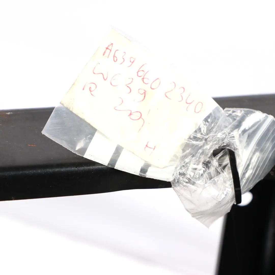 Caja Asiento Delantero Derecho Soporte Base Asiento para Mercedes W639 con número de pieza A6396602340 Mercedes W639 Caja Asiento Delantero Derecho Soporte Base Asiento - SKU A6396602340 - Número de pieza A6396602340