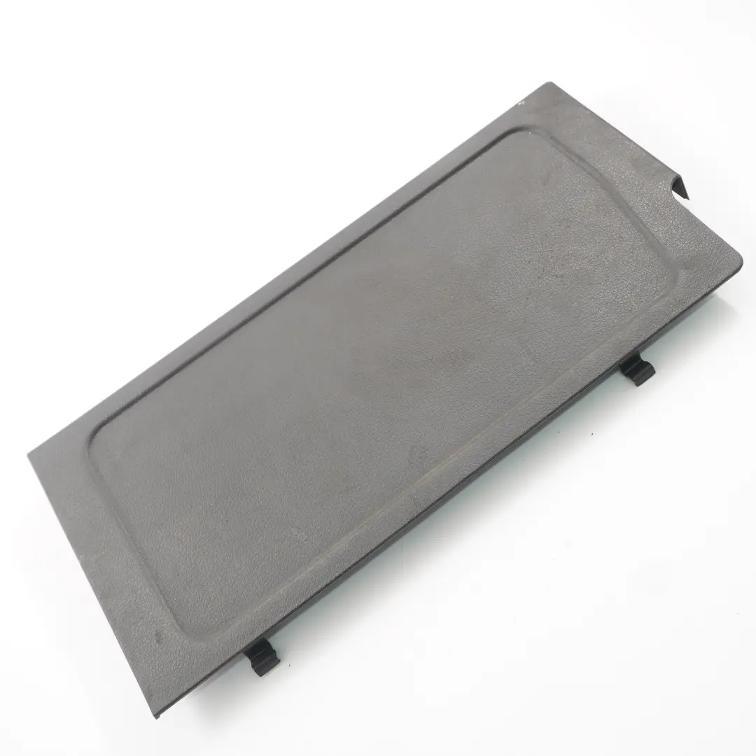 Coprisedile Mercedes W639 Pannello di copertura del sedile anteriore destro per con numero di parte A6396640725 Coprisedile Mercedes W639 Pannello di copertura del sedile anteriore destro - SKU A6396640725 - Numero di parte A6396640725