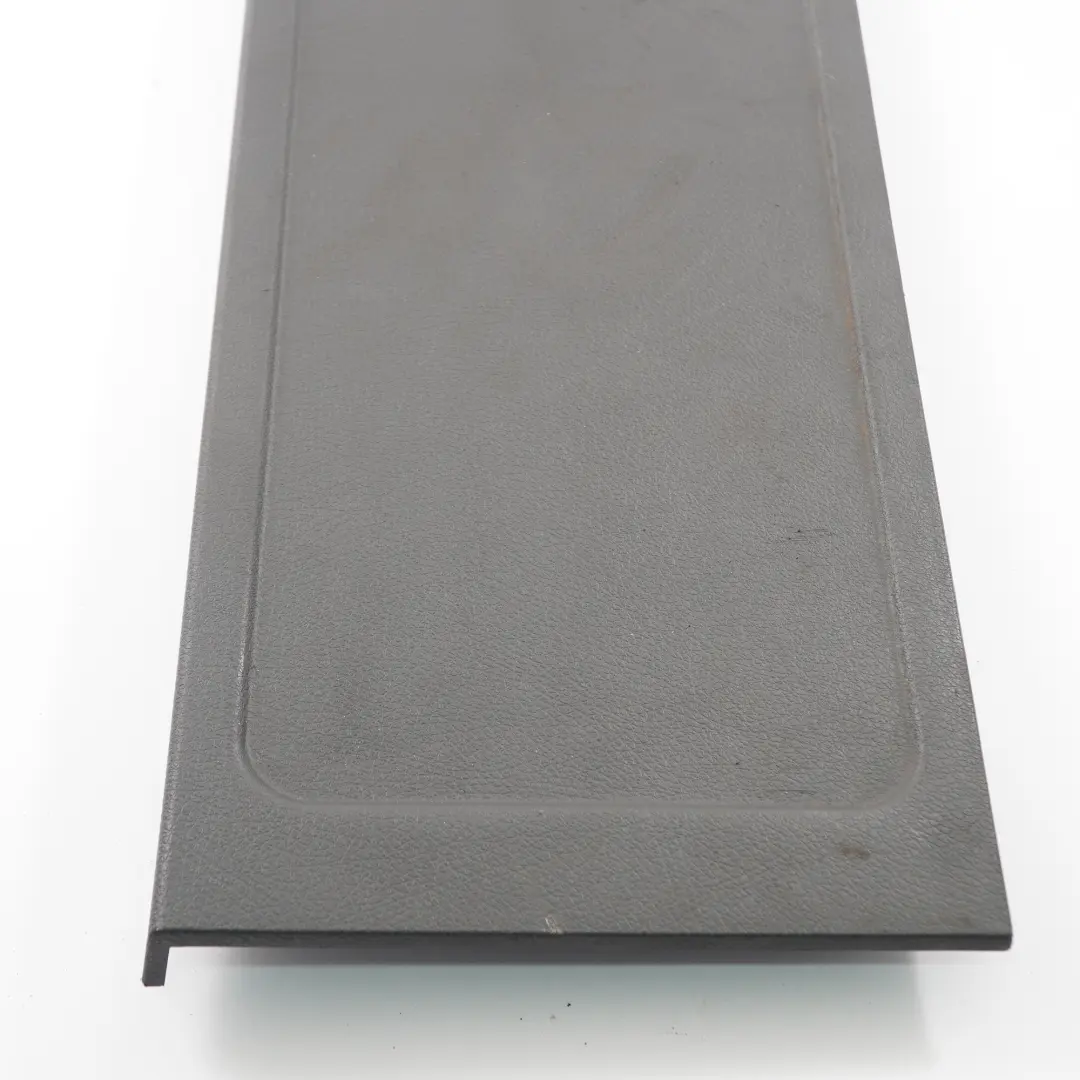 Coprisedile Mercedes W639 Pannello di copertura del sedile anteriore destro per con numero di parte A6396640725 Coprisedile Mercedes W639 Pannello di copertura del sedile anteriore destro - SKU A6396640725 - Numero di parte A6396640725