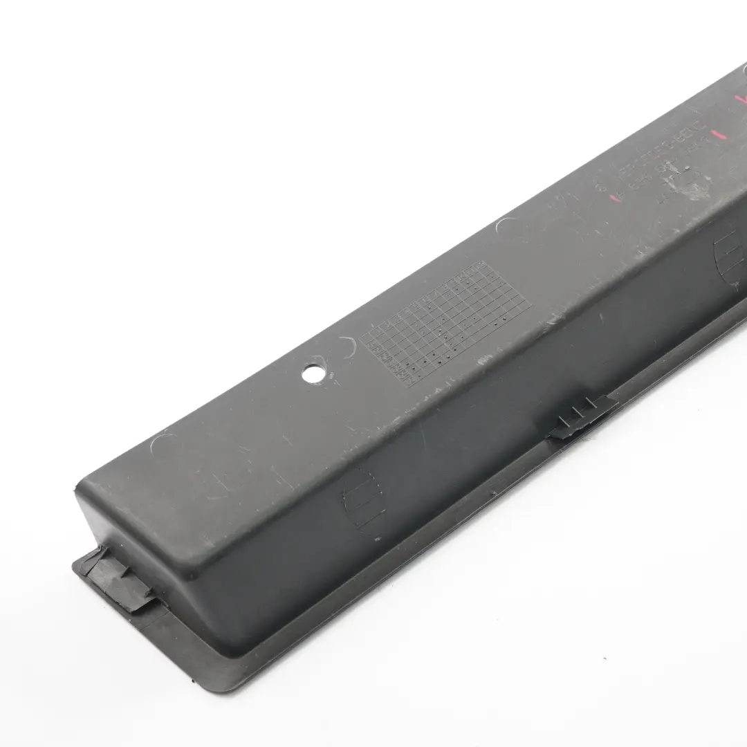 Coprisedile Anteriore Destro Panel Nero per Mercedes Vito W639 con numero di parte A6396640908 Mercedes Vito W639 Coprisedile Anteriore Destro Panel Nero - SKU A6396640908 - Numero di parte A6396640908