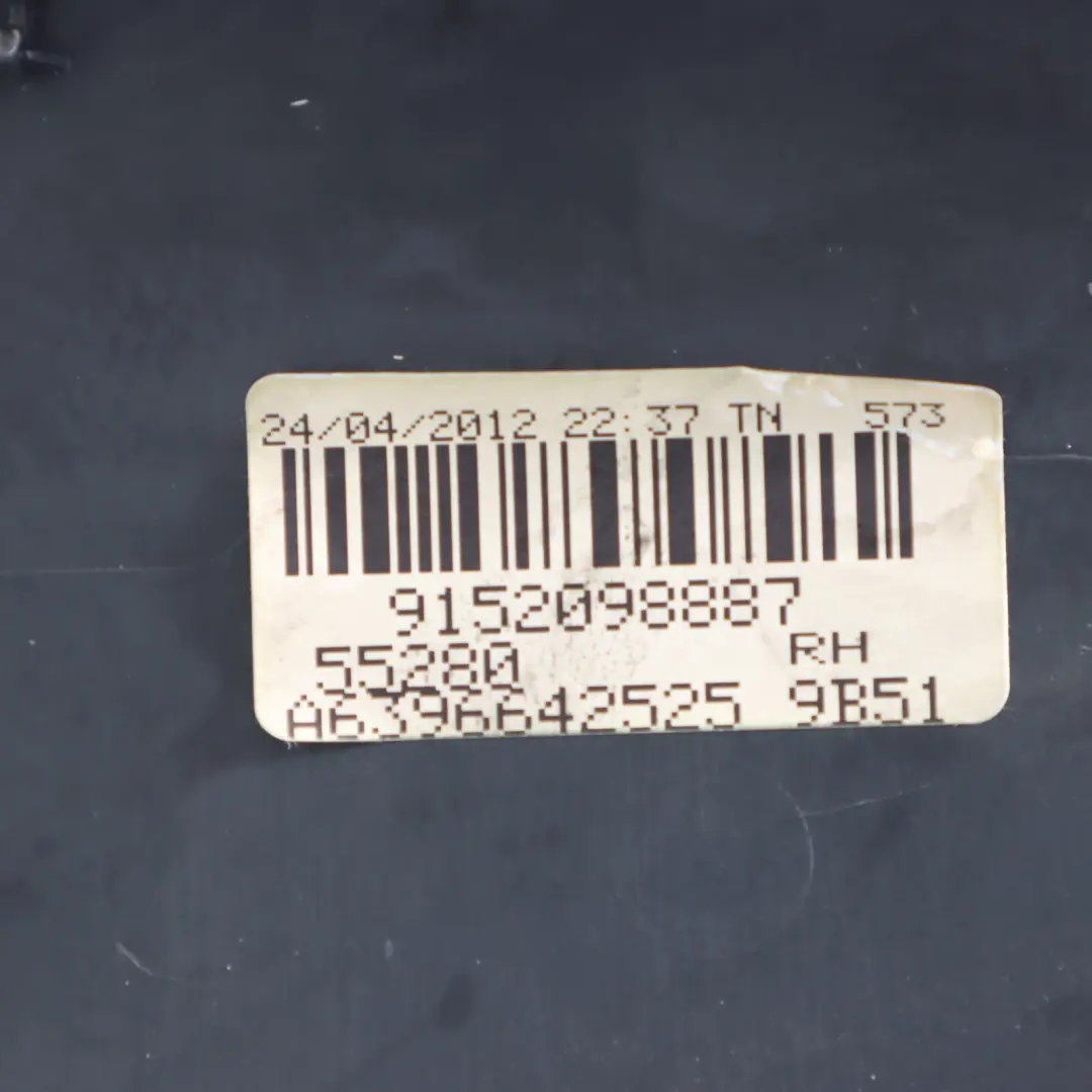 Asiento Trasero Derecho Funda Panel Cubierta para Mercedes Vito W639 con número de pieza a6396642525 Mercedes Vito W639 Asiento Trasero Derecho Funda Panel Cubierta - SKU a6396642525 - Número de pieza a6396642525