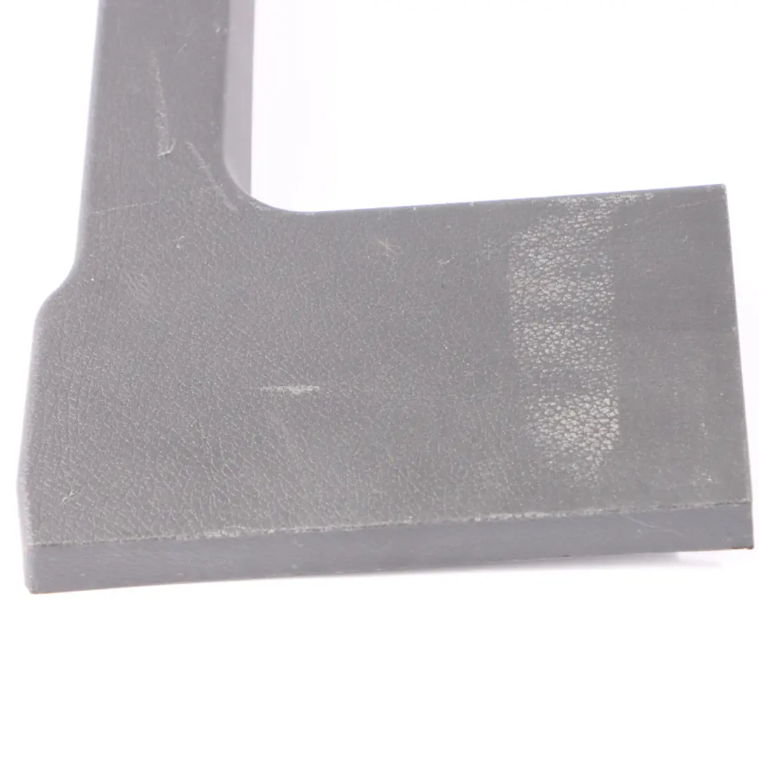 Garniture siège arrière droit Cache panneau siège pour Mercedes Vito W639 à propos du numéro de pièce a6396642525 Mercedes Vito W639 Garniture siège arrière droit Cache panneau siège - SKU a6396642525 - Numéro de pièce a6396642525