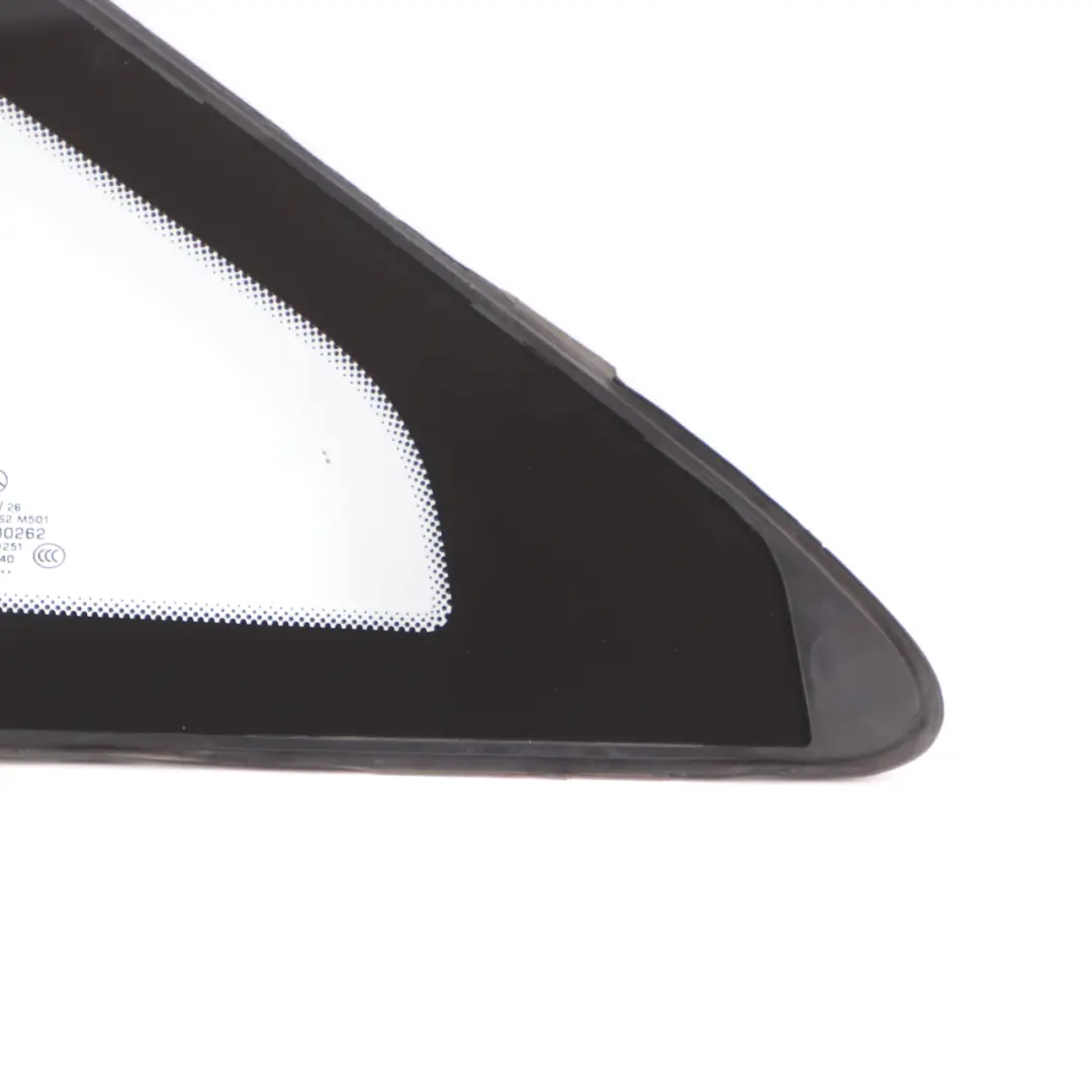 Cristal Lateral Fijo Ventana Delantera Derecha AS2 para Mercedes W639 con número de pieza A6396736405 Mercedes W639 Cristal Lateral Fijo Ventana Delantera Derecha AS2 - SKU A6396736405 - Número de pieza A6396736405