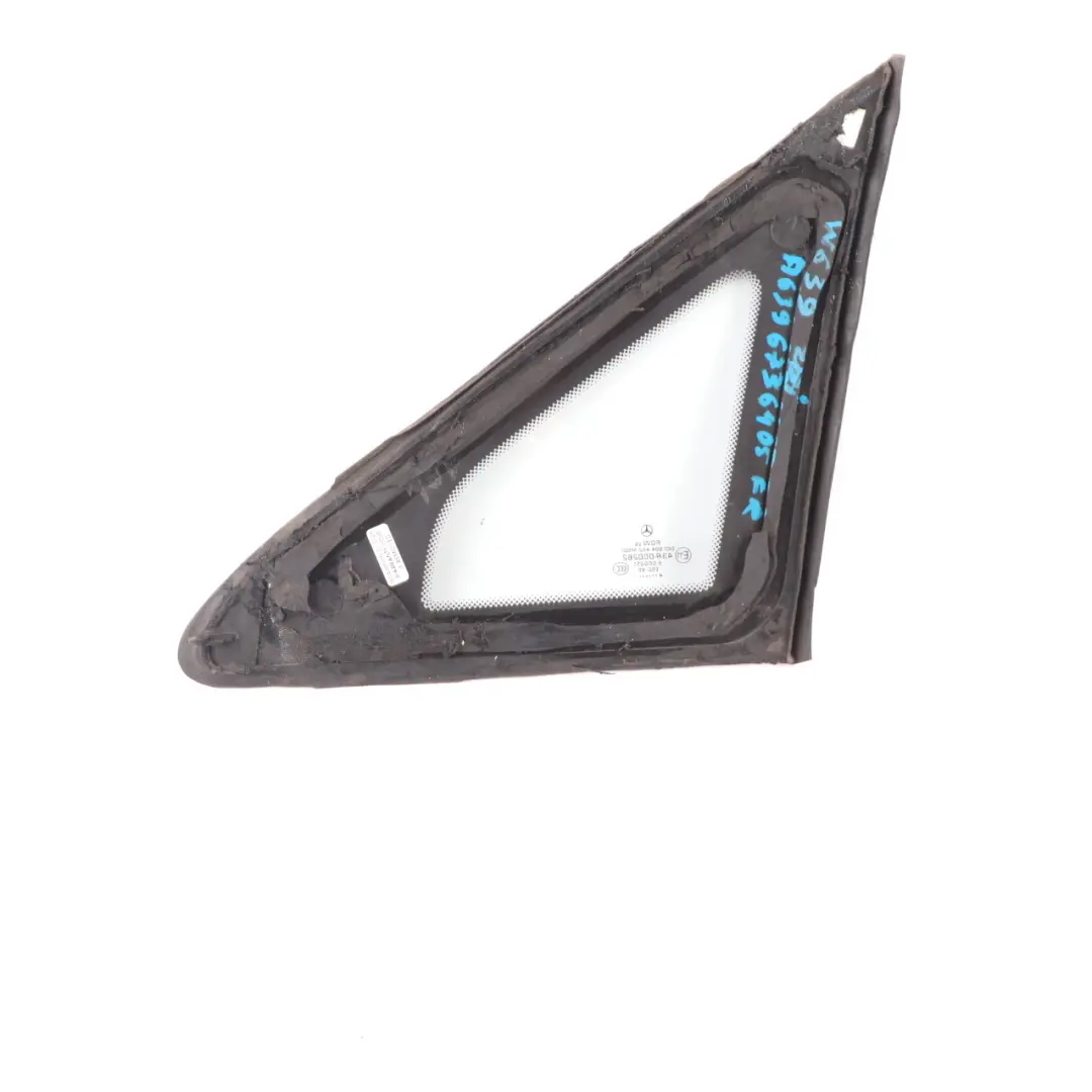 Vetro Fisso Pannello Anteriore Destra Chiaro AS2 per Mercedes W639 con numero di parte A6396736405 Mercedes W639 Vetro Fisso Pannello Anteriore Destra Chiaro AS2 - SKU A6396736405 - Numero di parte A6396736405