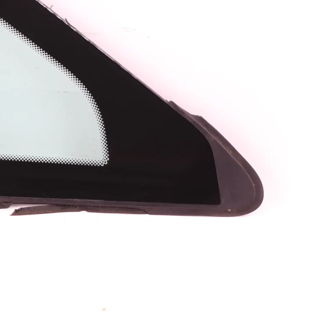 Vitrage latéral Avant Droite Triangle De Verre AS2 pour Mercedes Vito W639 à propos du numéro de pièce A6396736605 Mercedes Vito W639 Vitrage latéral Avant Droite Triangle De Verre AS2 - SKU A6396736605-1 - Numéro de pièce A6396736605