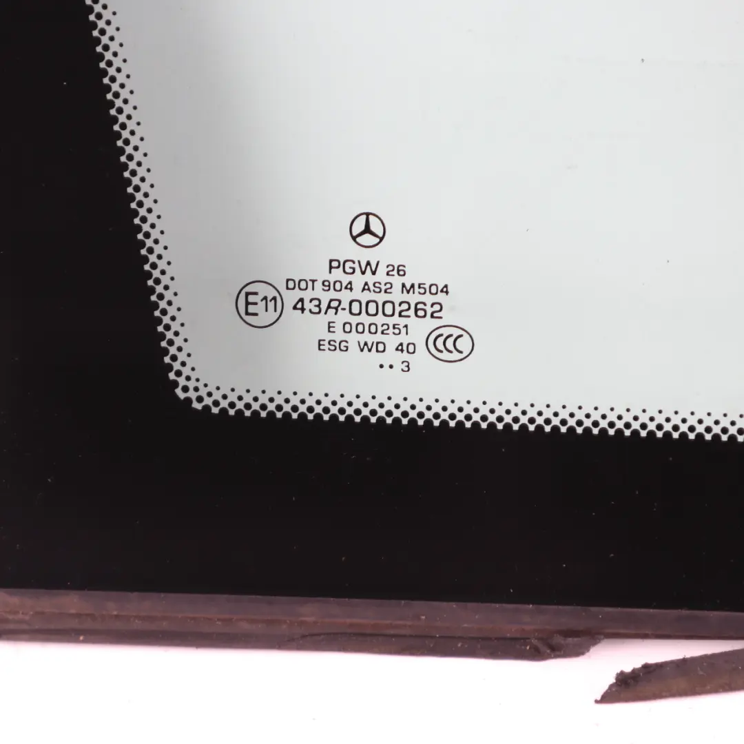 Ventana lateral Delantera Derecha Triangulo Acristalamiento AS2 para Mercedes W639 con número de pieza A6396736605 Mercedes W639 Ventana lateral Delantera Derecha Triangulo Acristalamiento AS2 - SKU A6396736605-1 - Número de pieza A6396736605