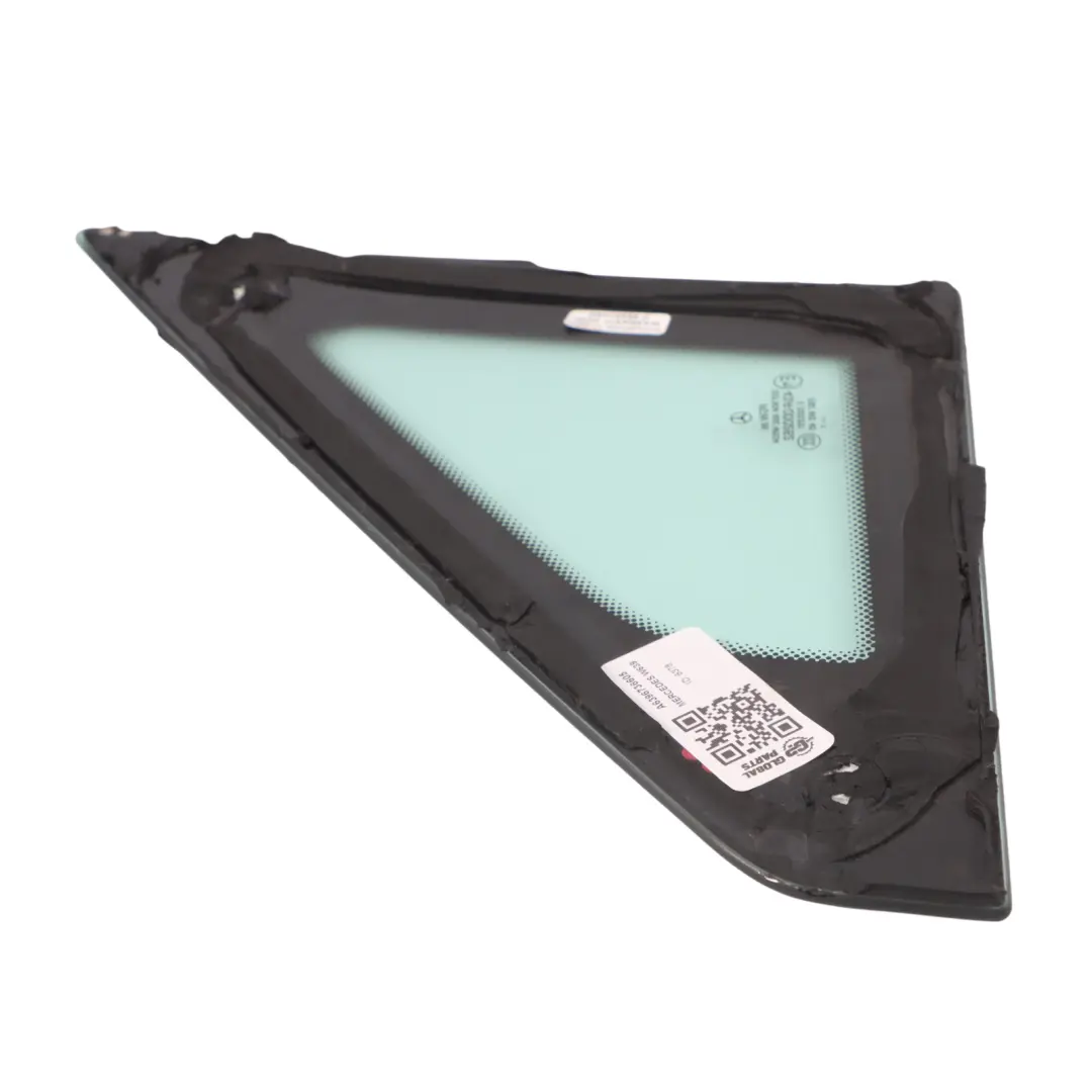 Seitenfenster vorne rechts Dreieck Glas AS2 für Mercedes Vito W639 mit Teilenummer A6396736605 Mercedes Vito W639 Seitenfenster vorne rechts Dreieck Glas AS2 - SKU A6396736605 - Teilenummer A6396736605