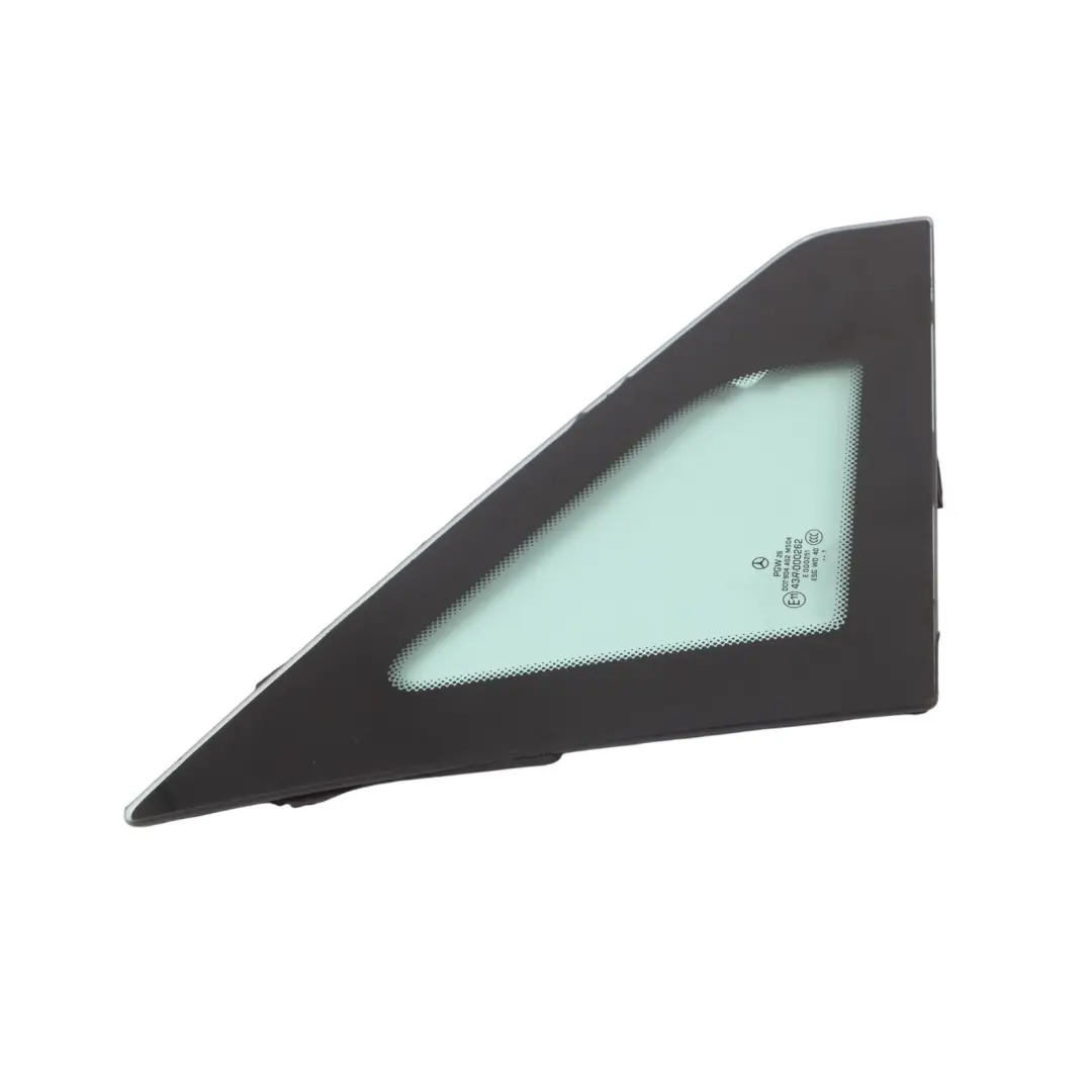 Finestrino laterale anteriore destro Triangolo Vetro AS2 per Mercedes Vito W639 con numero di parte A6396736605 Mercedes Vito W639 Finestrino laterale anteriore destro Triangolo Vetro AS2 - SKU A6396736605 - Numero di parte A6396736605