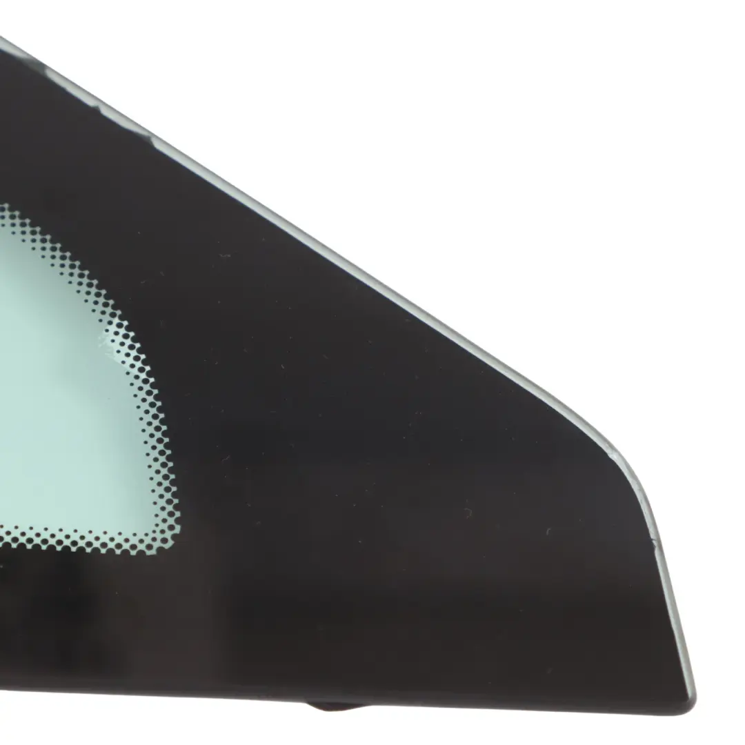 Mercedes Vito W639 Finestrino laterale anteriore destro Triangolo Vetro AS2 - SKU A6396736605 - Numero di parte A6396736605