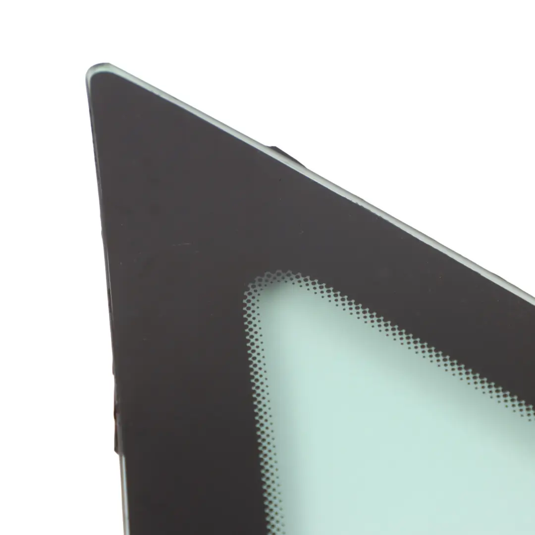 Ventana Lateral Delantera Derecha Triángulo Cristal AS2 para Mercedes Vito W639 con número de pieza A6396736605 Mercedes Vito W639 Ventana Lateral Delantera Derecha Triángulo Cristal AS2 - SKU A6396736605 - Número de pieza A6396736605