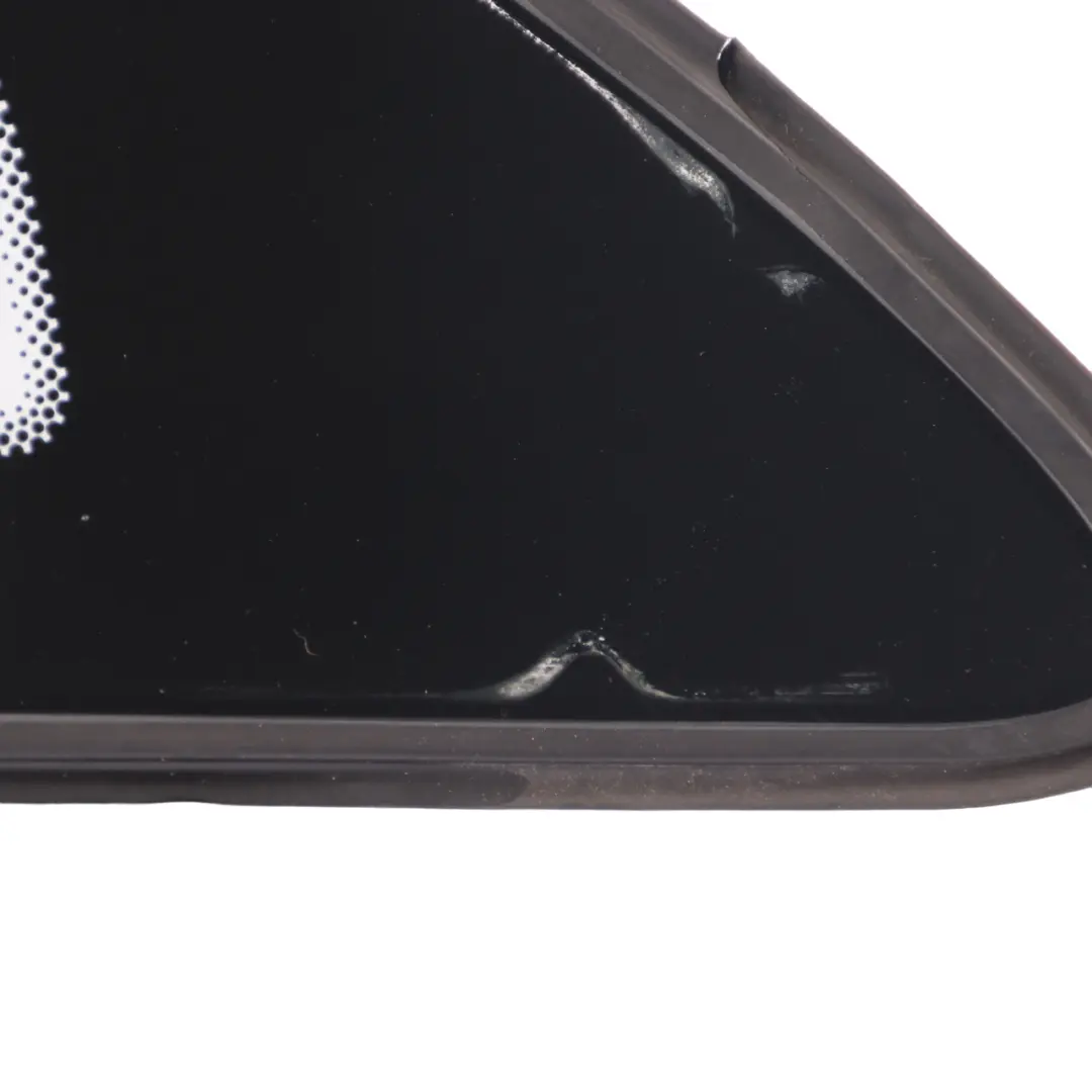 Vitrage Latéral Mercedes Vito W639 Avant Droit Triangulaire AS2 - SKU A6396736805 - Numéro de pièce A6396736805