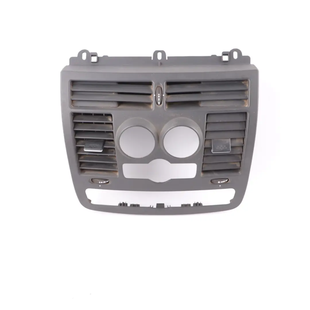 Mercedes Vito W639 Console centrale tableau bord, couvercle cadre aérations - SKU A6396800007 - Numéro de pièce A6396800007