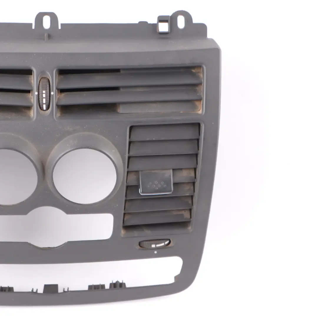 Mercedes Vito W639 Console centrale tableau bord, couvercle cadre aérations - SKU A6396800007 - Numéro de pièce A6396800007