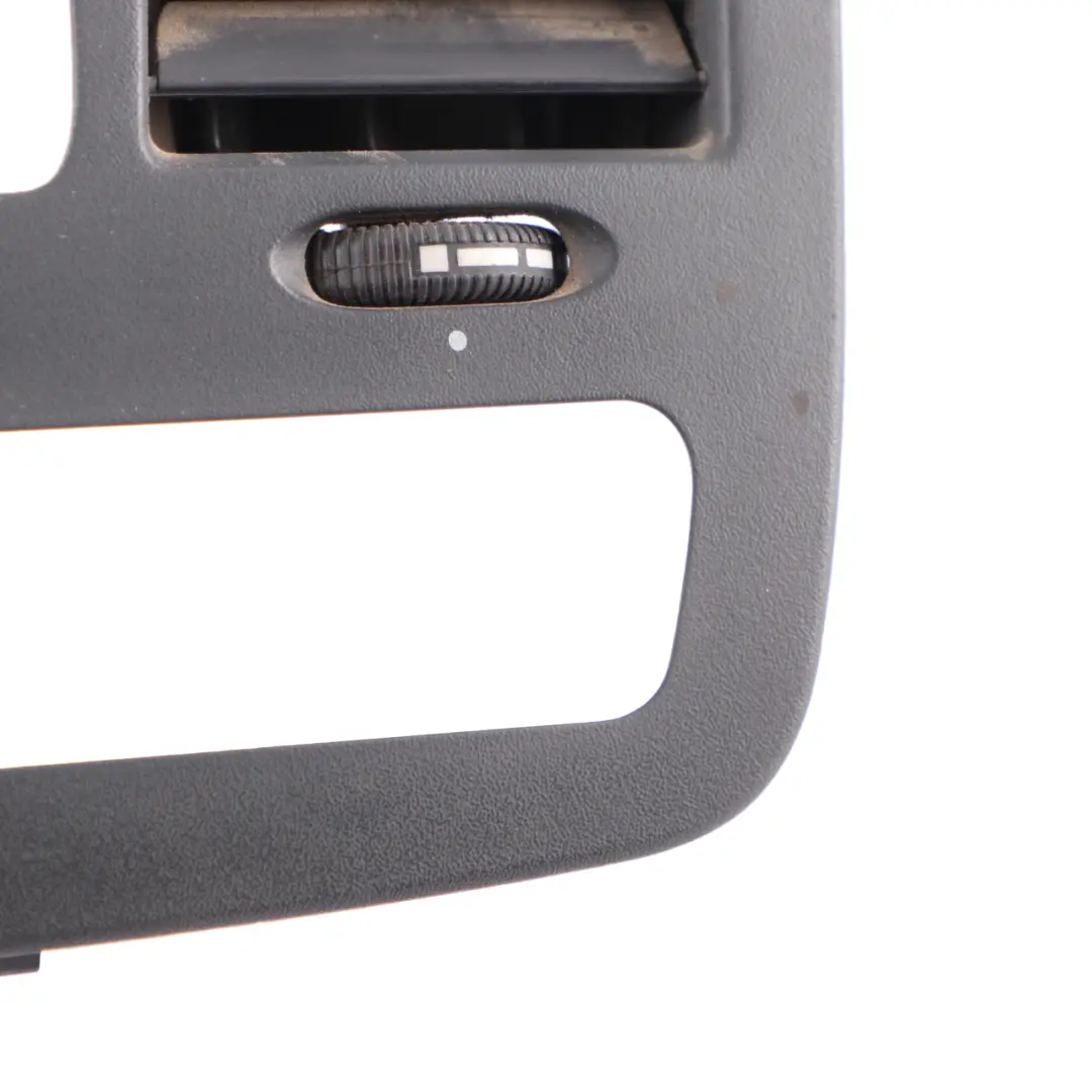 Consola Central Salpicadero Marco Tapa Aberturas para Mercedes Vito W639 con número de pieza A6396800007 Mercedes Vito W639 Consola Central Salpicadero Marco Tapa Aberturas - SKU A6396800007 - Número de pieza A6396800007