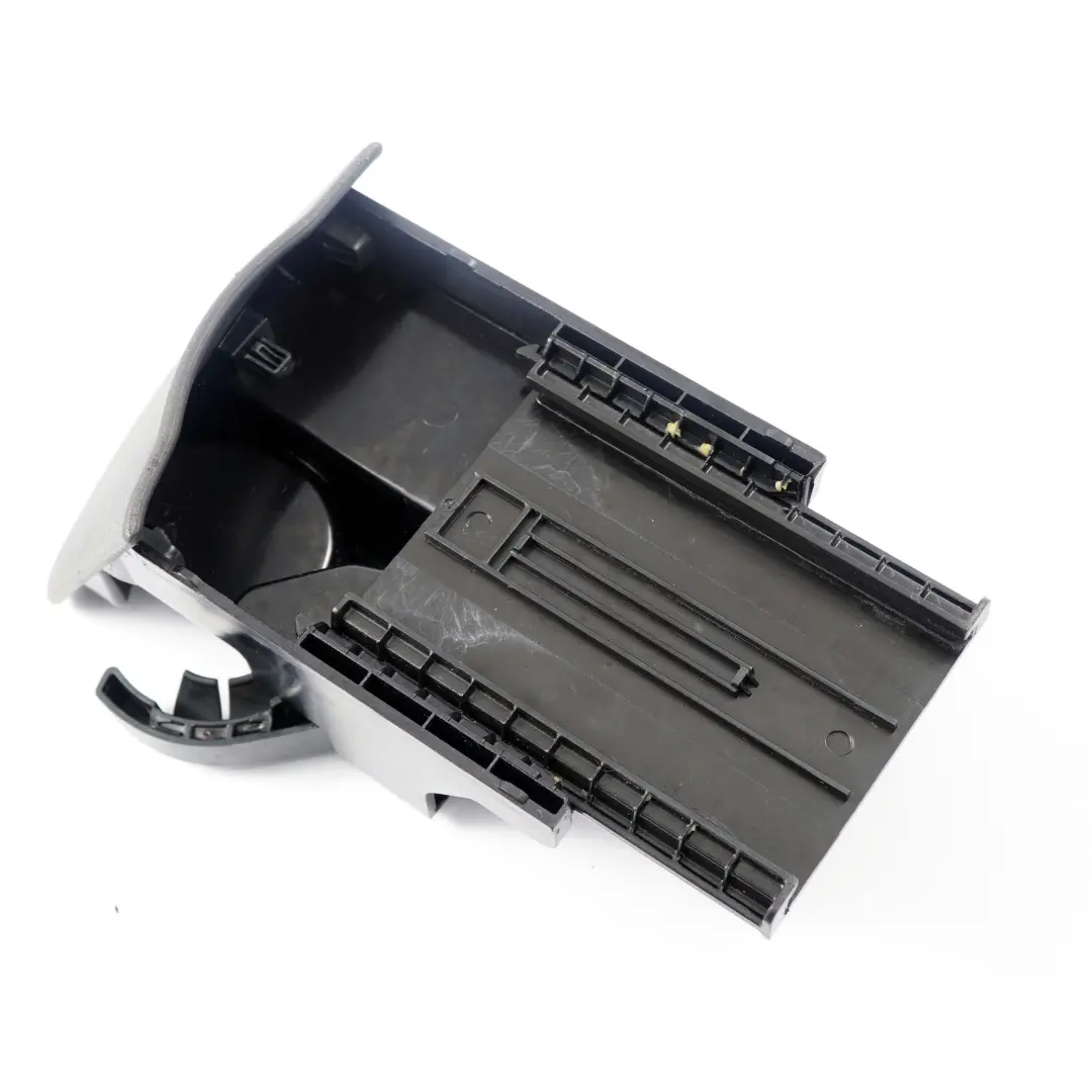 Portavasos Cenicero Tapa embellecedora para Mercedes W639 Vito Viano con número de pieza A6396800358 Mercedes W639 Vito Viano Portavasos Cenicero Tapa embellecedora - SKU A6396800358 - Número de pieza A6396800358