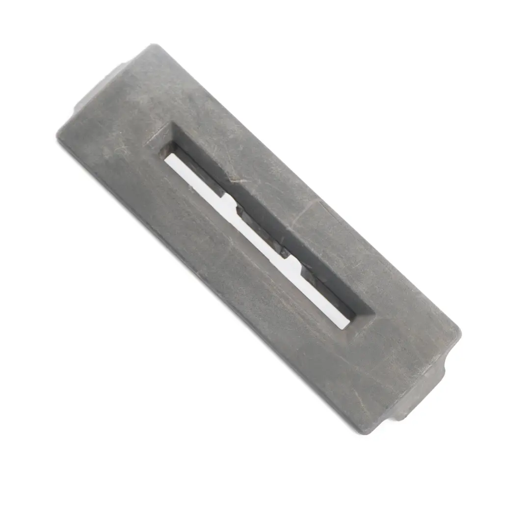 Fissaggio Sedile Copertura Carenatura Posteriore per Mercedes W639 con numero di parte A6396840095 Mercedes W639 Fissaggio Sedile Copertura Carenatura Posteriore - SKU A6396840095 - Numero di parte A6396840095