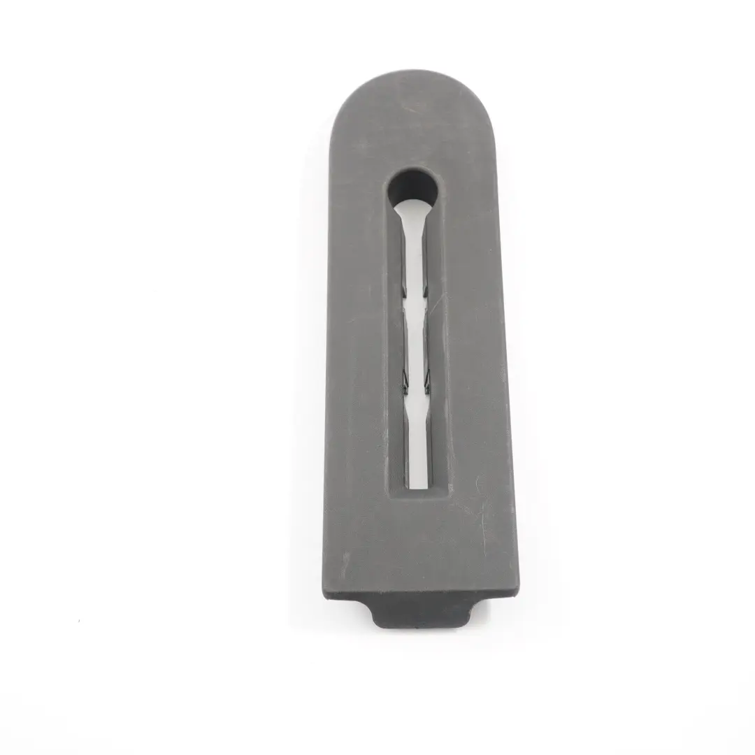 Mercedes W639 Fissaggio Sedile Copertura Carenatura Anteriore - SKU A6396840195 - Numero di parte A6396840195