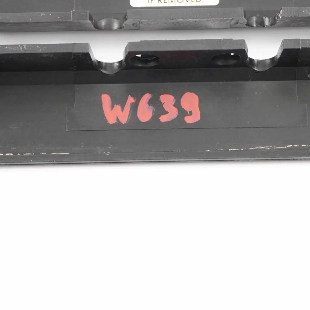 Mercedes W639 Fissaggio Sedile Copertura Carenatura Anteriore - SKU A6396840195 - Numero di parte A6396840195