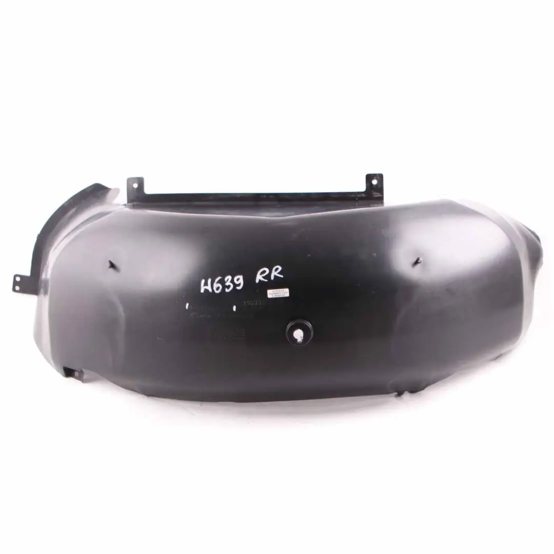 Tapa Embellecedora Paso Rueda Trasero Derecho Mercedes Vito W639 para con número de pieza A6396840677 Tapa Embellecedora Paso Rueda Trasero Derecho Mercedes Vito W639 - SKU A6396840677 - Número de pieza A6396840677