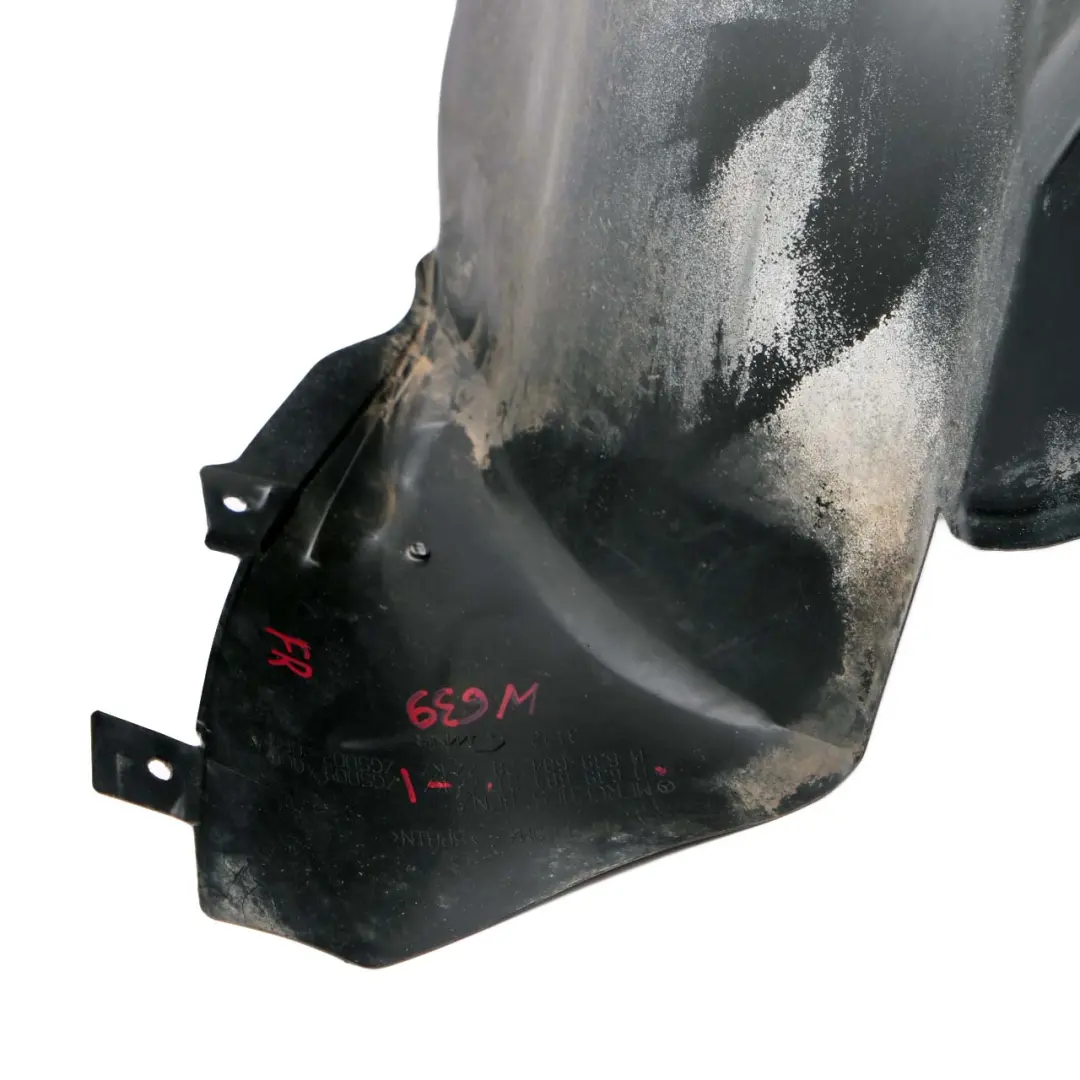 Panneau d'habillage passage roue avant droit pour Mercedes Vito W639 à propos du numéro de pièce A6396842177 Mercedes Vito W639 Panneau d'habillage passage roue avant droit - SKU A6396842177 - Numéro de pièce A6396842177