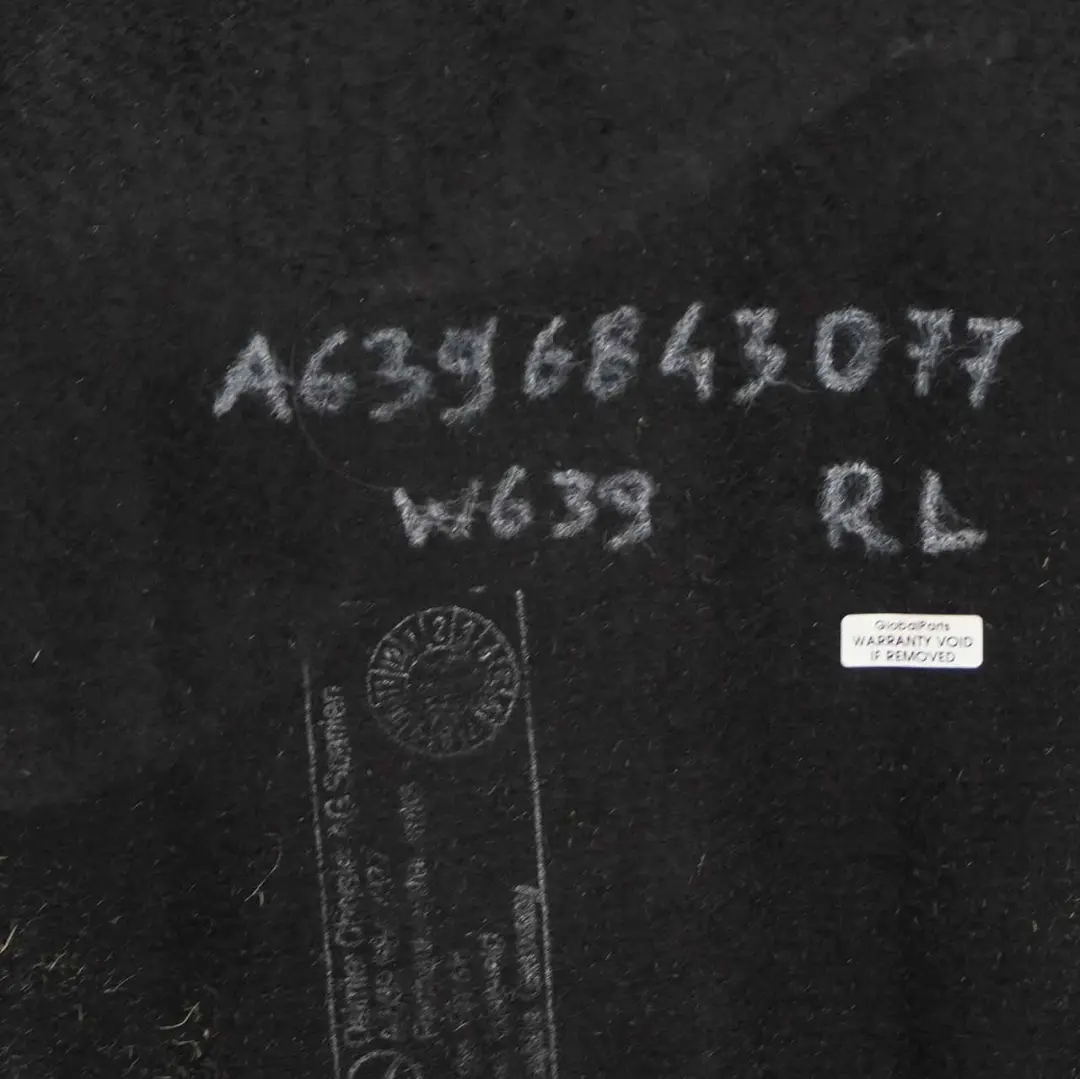 Mercedes-Benz Vito W639 Enjoliveur de passage de roue arriere gauche pour à propos du numéro de pièce A6396843077 Mercedes-Benz Vito W639 Enjoliveur de passage de roue arriere gauche - SKU A6396843077 - Numéro de pièce A6396843077
