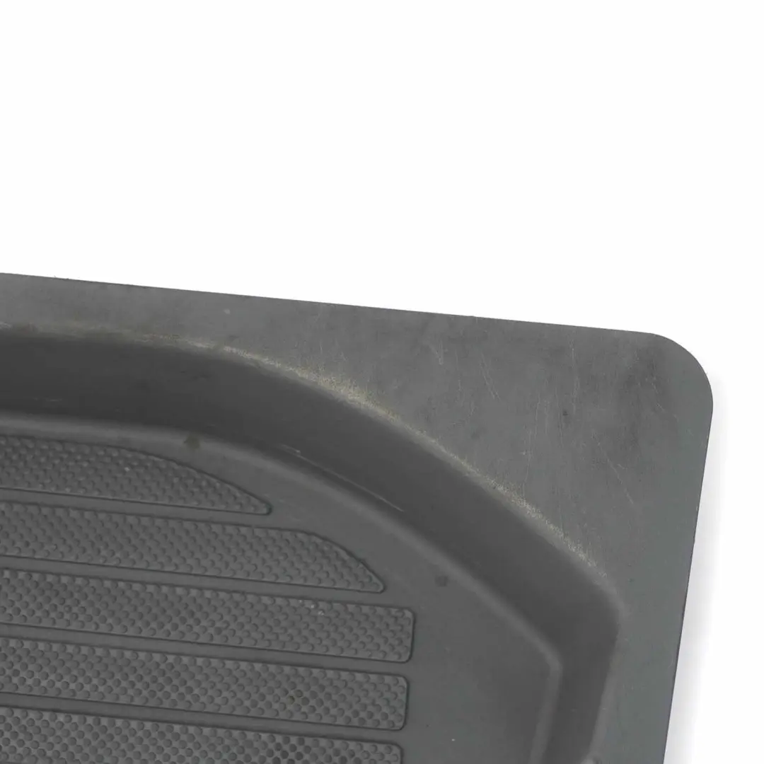 Embellecedor Entrada Izquierda Umbral Corredera para Mercedes Vito W639 con número de pieza A6396860210 Mercedes Vito W639 Embellecedor Entrada Izquierda Umbral Corredera - SKU A6396860210-1 - Número de pieza A6396860210