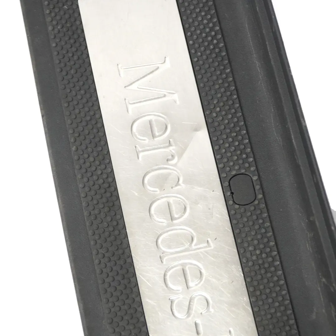 Plaque de seuil Porte avant droite Cache entrée Panneau pour Mercedes Vito W639 à propos du numéro de pièce A6396861010 Mercedes Vito W639 Plaque de seuil Porte avant droite Cache entrée Panneau - SKU A6396861010 - Numéro de pièce A6396861010