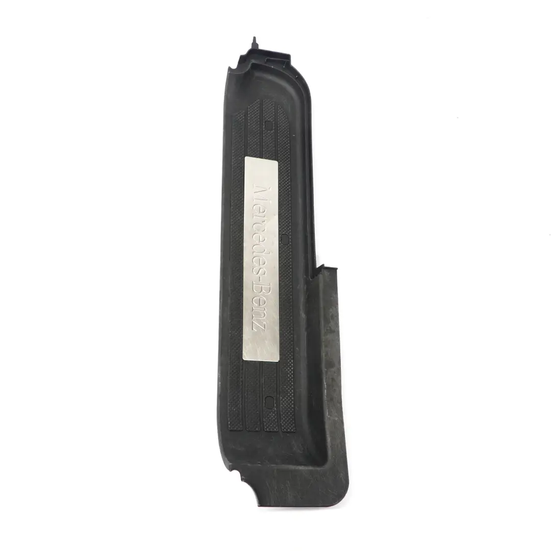 Mercedes Vito W639 Plaque de seuil Porte avant droite Cache entrée Panneau - SKU A6396861010 - Numéro de pièce A6396861010