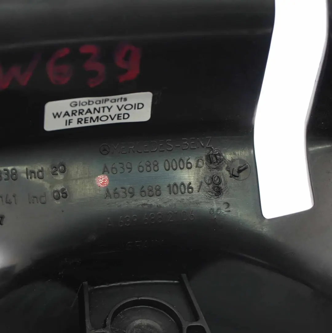 Revestimiento Columna de Dirección para Mercedes Vito W639 con número de pieza A6396880006 Mercedes Vito W639 Revestimiento Columna de Dirección - SKU A6396880006 - Número de pieza A6396880006