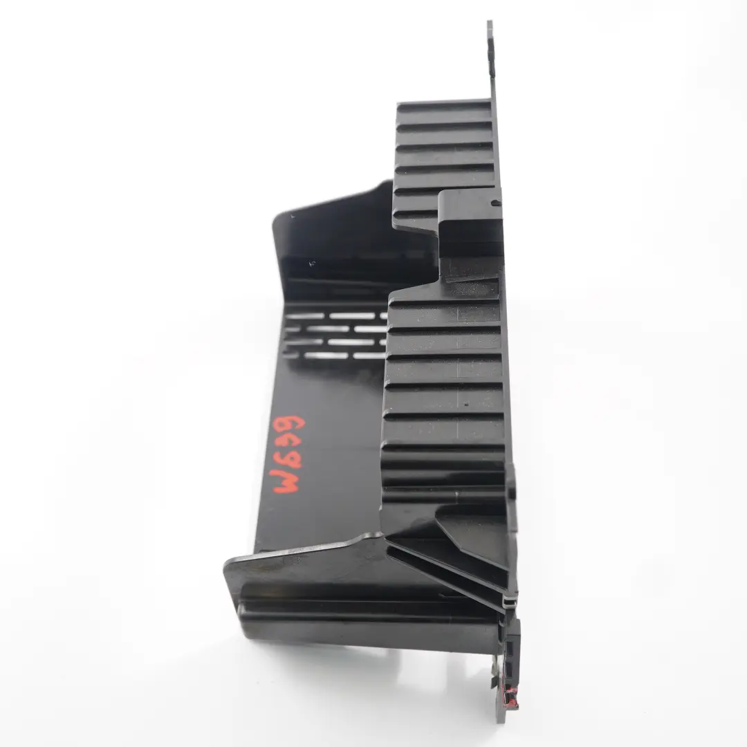 Supporto Radio Staffa Montaggio Unita Principale per Mercedes W639 con numero di parte A6396891031 Mercedes W639 Supporto Radio Staffa Montaggio Unita Principale - SKU A6396891031-1 - Numero di parte A6396891031