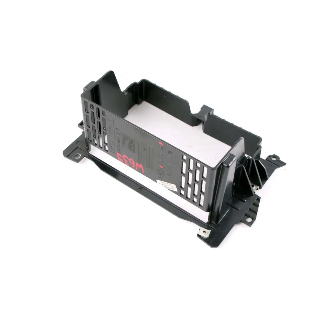 Mercedes Vito W639 Support de Radio Support Montage L'unite Tete - SKU A6396891031 - Numéro de pièce A6396891031