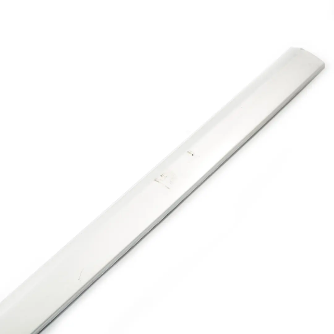 Mercedes W639 Moulure de Porte Avant Gauche Argent Brillant - 9744 - SKU A6396900262-BRS1 - Numéro de pièce A6396900262