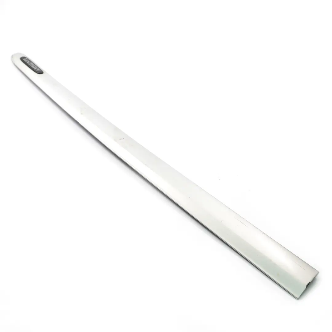 Mercedes W639 Moulure de Porte Avant Droit Argent Brillant - 9744 - SKU A6396900562-BRS - Numéro de pièce A6396900562