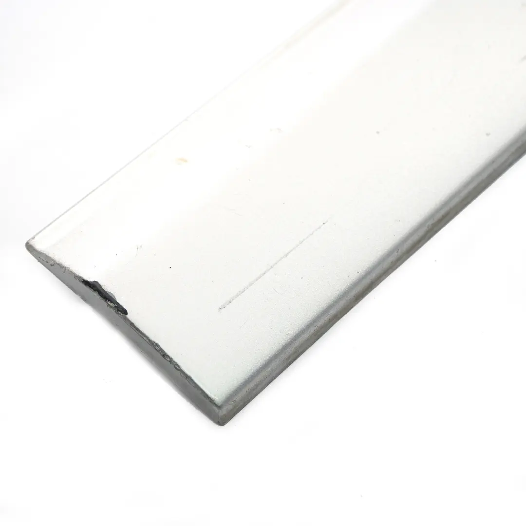 Mercedes W639 Moulure de Porte Avant Droit Argent Brillant - 9744 - SKU A6396900562-BRS - Numéro de pièce A6396900562
