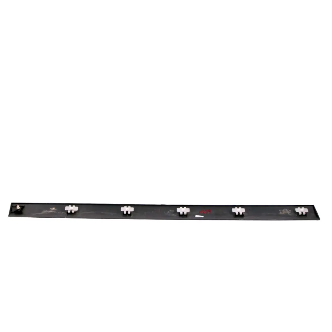  Mercedes-Benz Vito W639 Moulure porte gauche avec bande protection - SKU A6396901062 - Numéro de pièce A6396901062