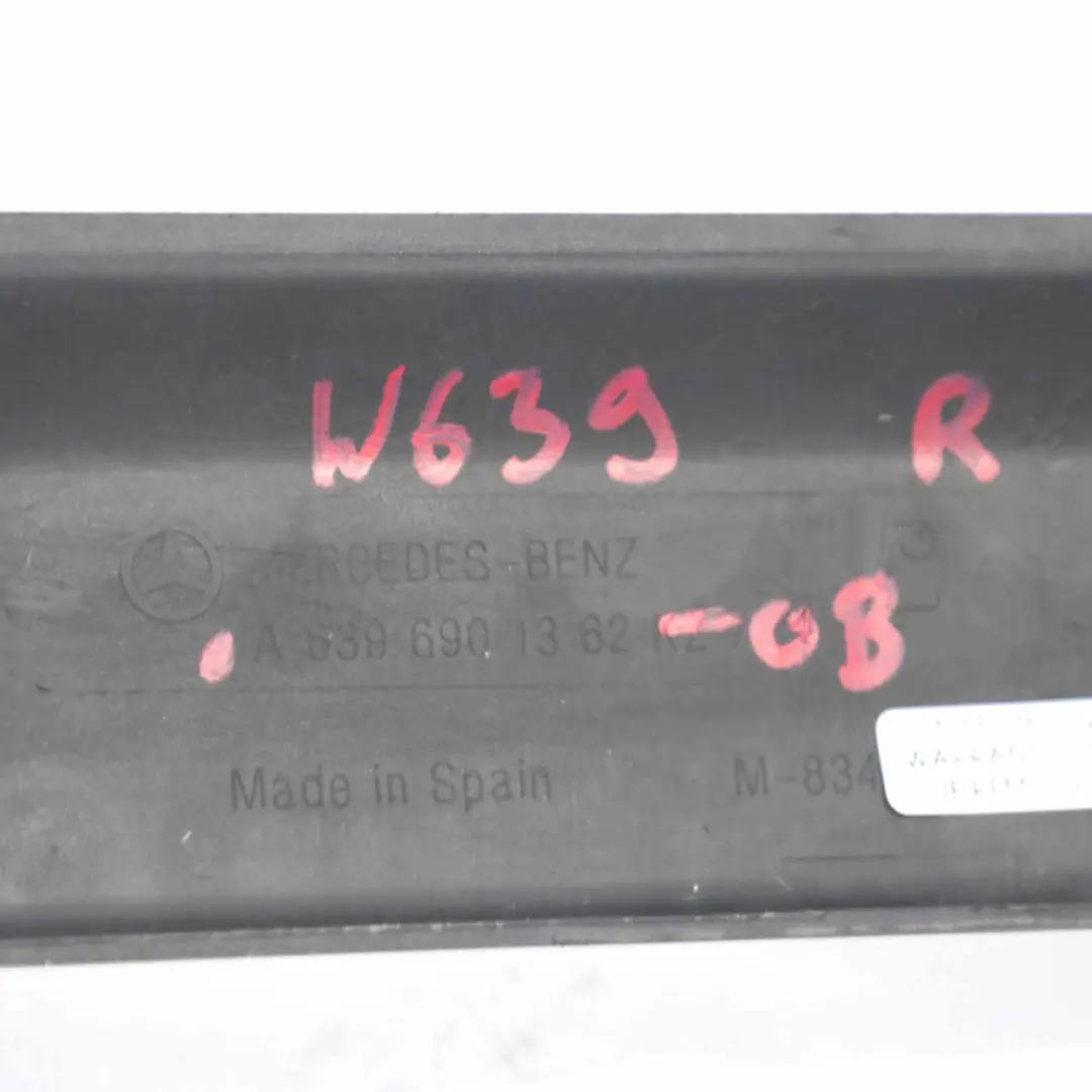 Mercedes W639 porte coulissante droite bande moulure noir obsidienne - SKU A6396901362-OB - Numéro de pièce A6396901362