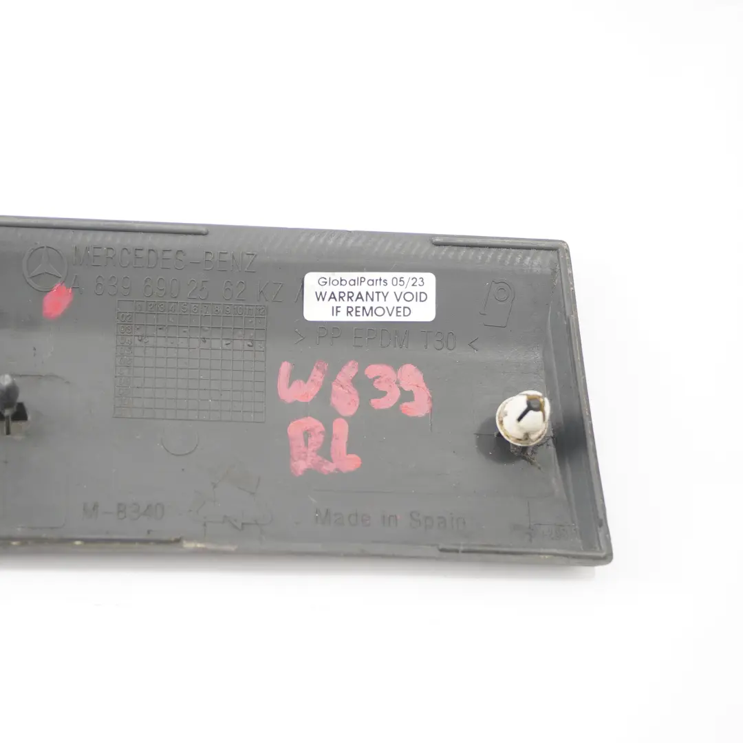  Moldura puerta Mercedes Vito W639 Banda Protectora Izquierda Trasera Negro - SKU A6396902562 - Número de pieza A6396902562