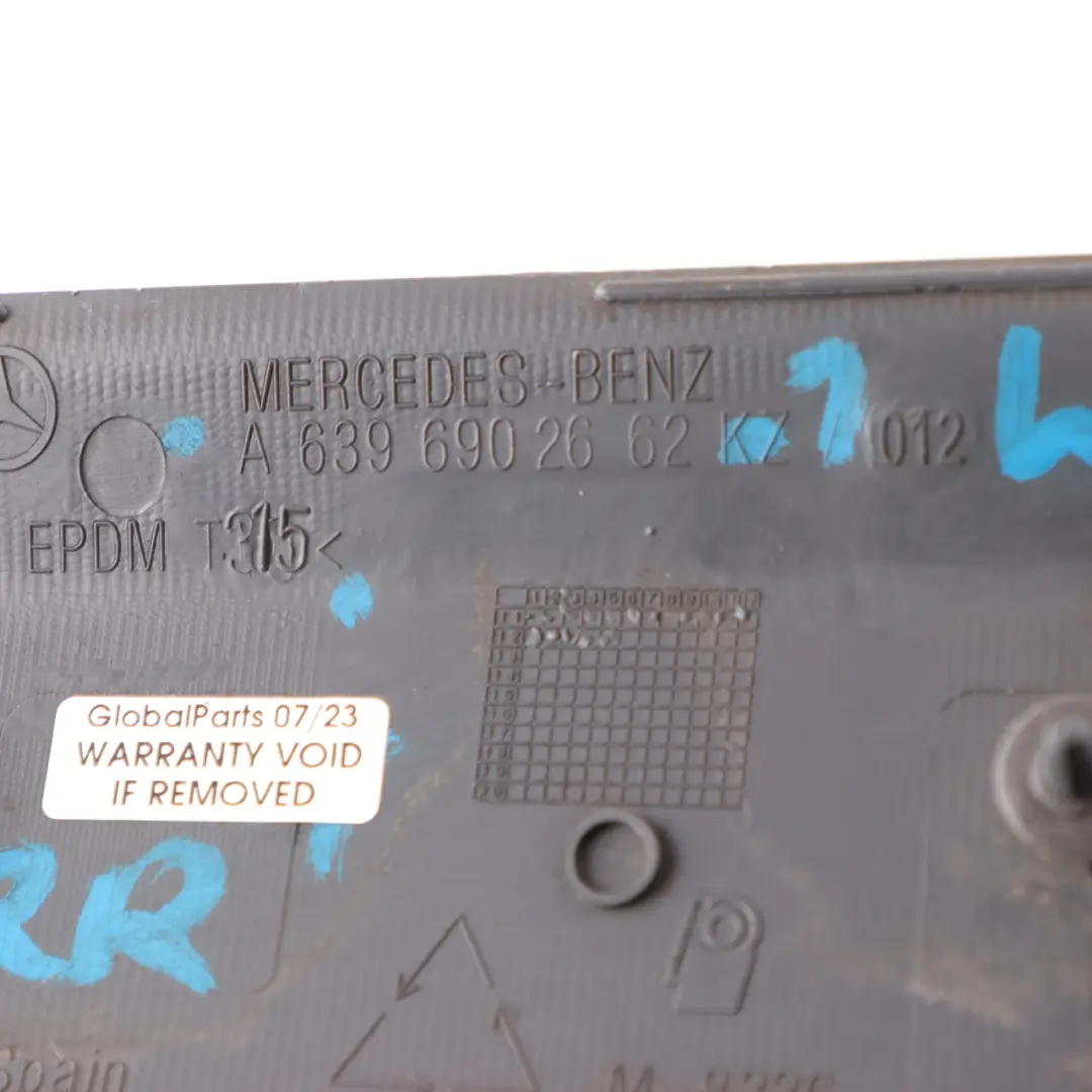 Striscia protettiva modanatura porta posteriore destra nera per Mercedes Vito W639 con numero di parte A6396902662 Mercedes Vito W639 Striscia protettiva modanatura porta posteriore destra nera - SKU A6396902662-1 - Numero di parte A6396902662