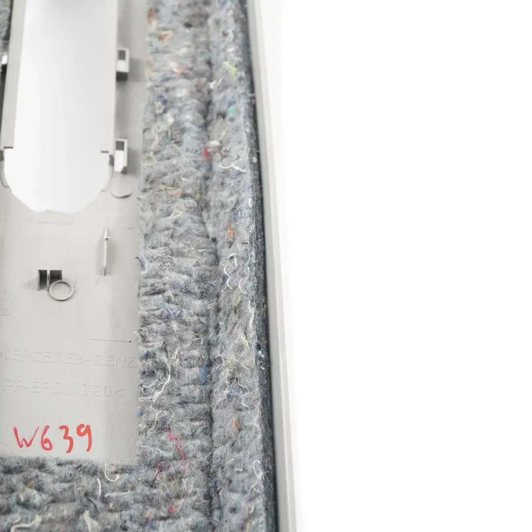  Embellecedor Interior Mercedes Vito W639 Tapa Pilar B Superior Derecha Gris - SKU A6396908553 - Número de pieza A6396908553