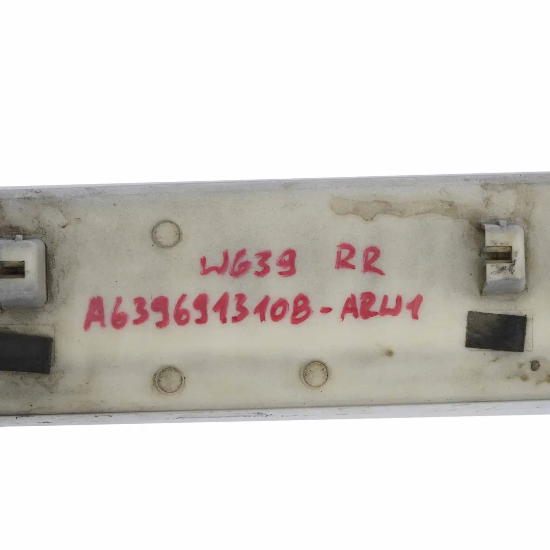 Tapa carril lateral trasero derecho Panel puerta Blanco 9147 para Mercedes Vito W639 con número de pieza A6396913108 Mercedes Vito W639 Tapa carril lateral trasero derecho Panel puerta Blanco 9147 - SKU A6396913108-ARW1 - Número de pieza A6396913108