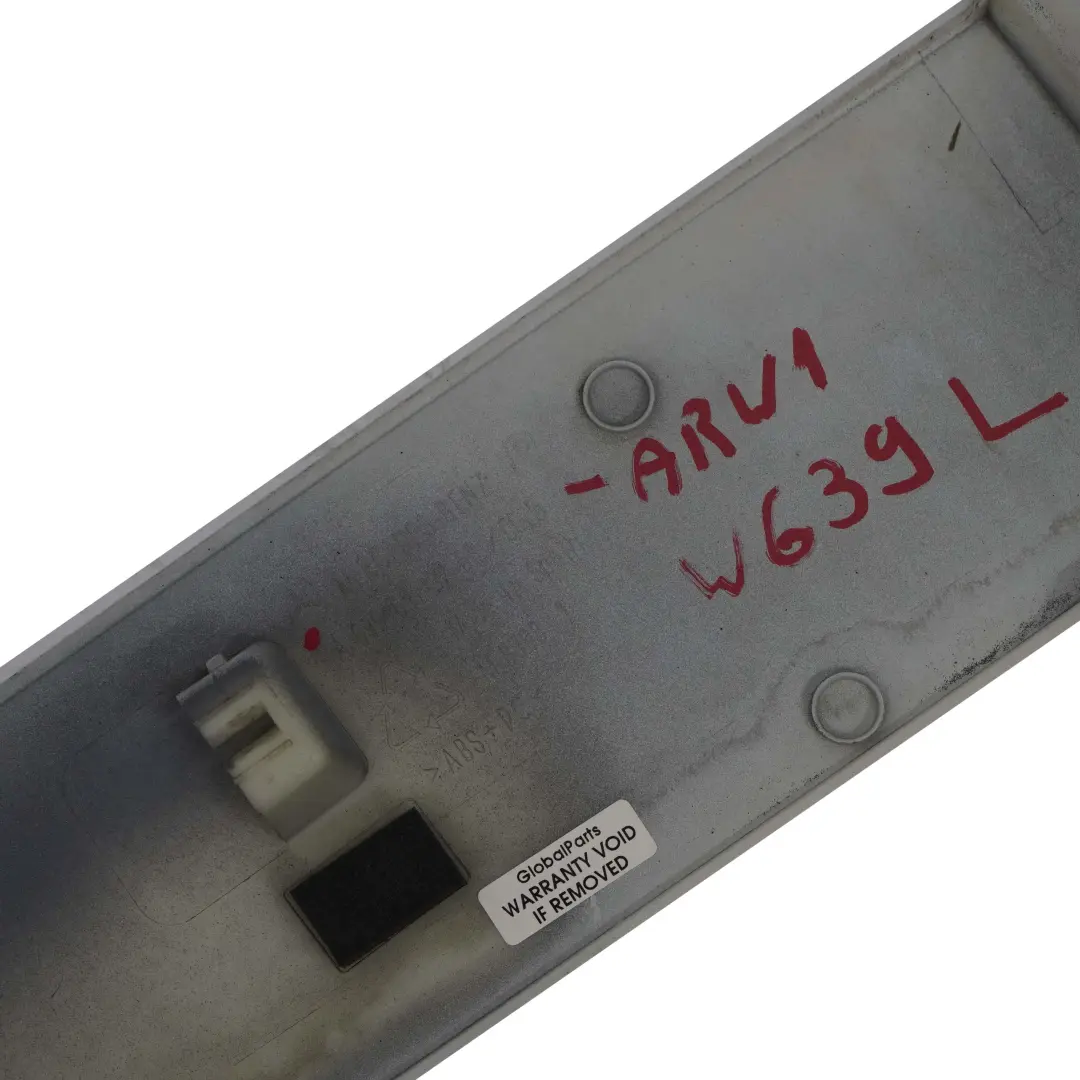 Listwa Drzwi Przesuwnych Lewa do Mercedes Vito W639 o numerze A6396913208 Mercedes Vito W639 Listwa Drzwi Przesuwnych Lewa - SKU A6396913208-ARW1 - Numer Części A6396913208